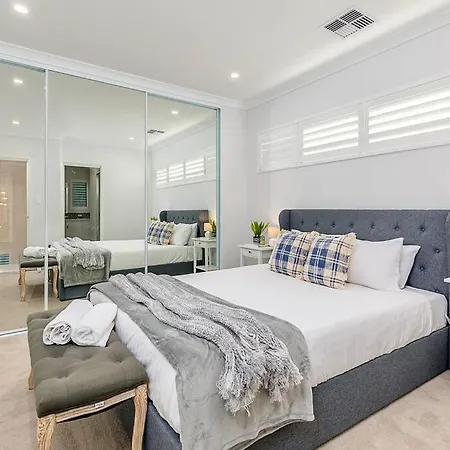 East Vic Park Luxe New Home Perth Exterior photo