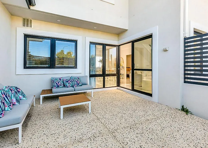 East Vic Park Luxe New Home
